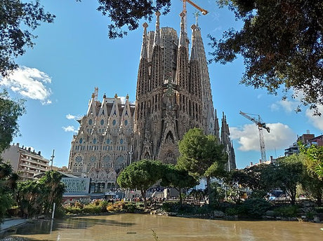 アートパネル - カタルーニャ・モデルニスモとは?ガウディだけじゃない、その特...
