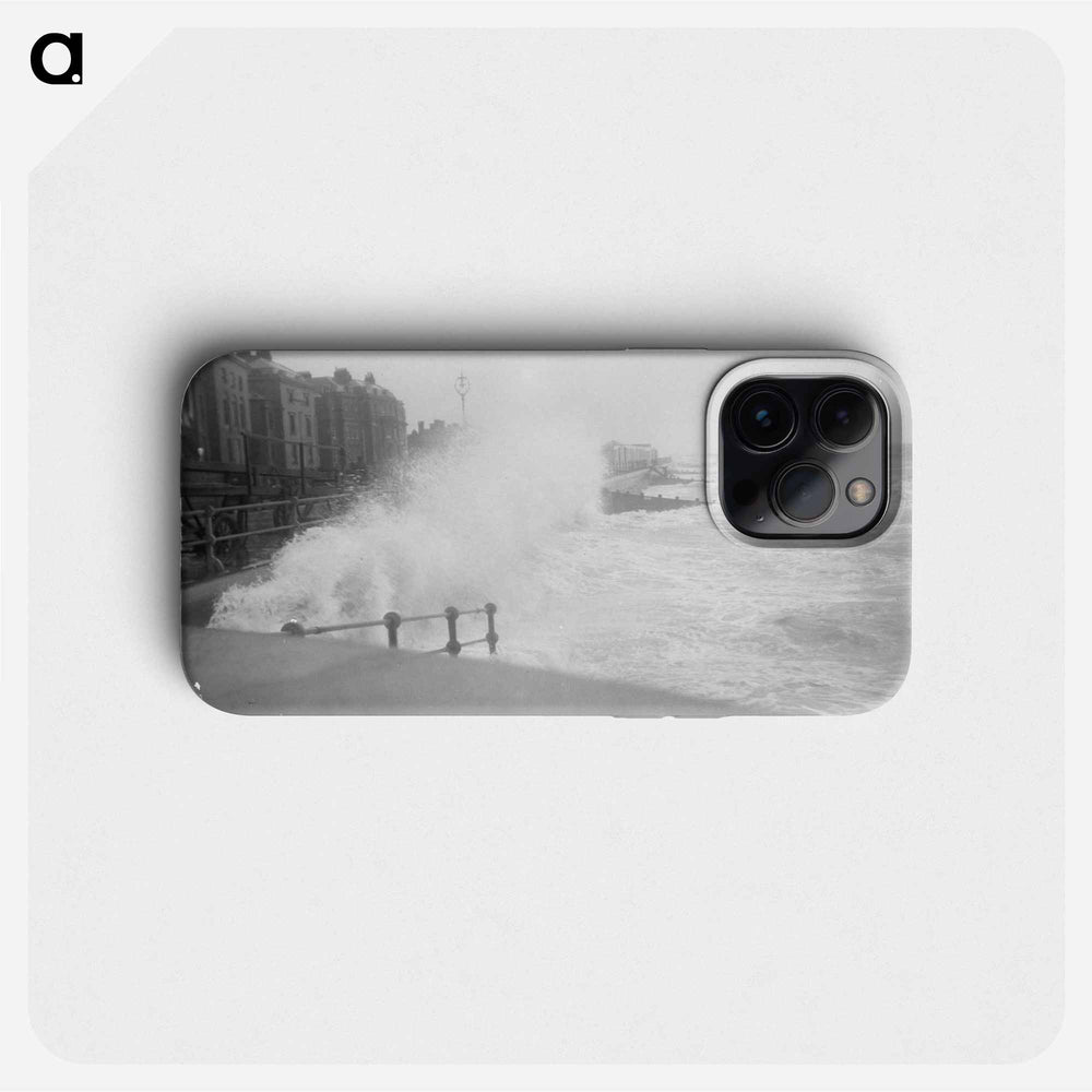Waves crashing on the shore, Bognor Regis - エリック リー ジョンソン Phone Case.