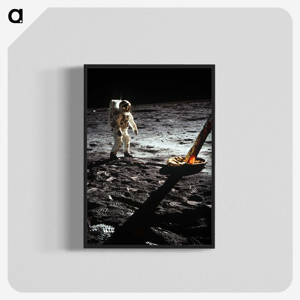 1-12_Apollo-Moon-Landing_blk-crop