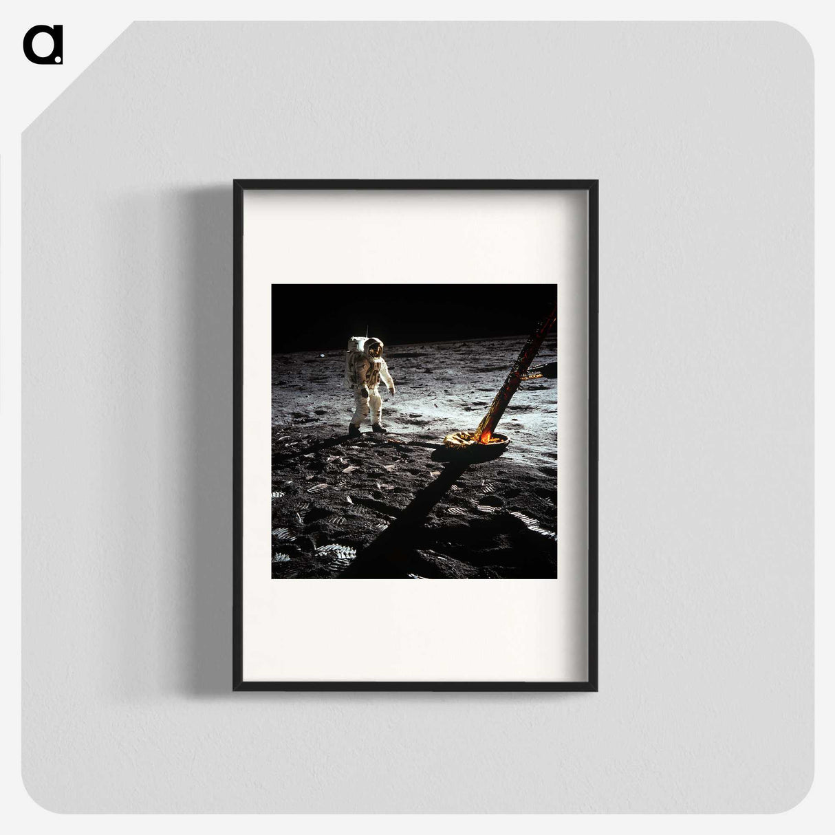 1-12_Apollo-Moon-Landing_blk