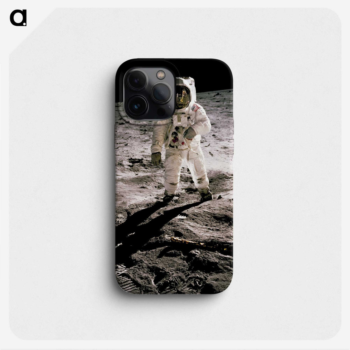 1-1_Apollo-Moon-Landing_phone