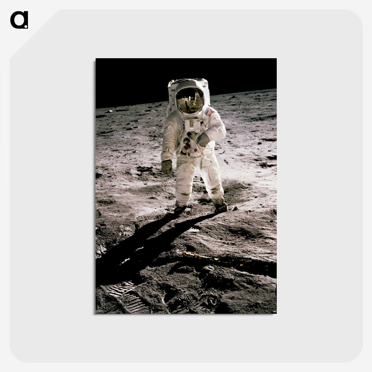 1-1_Apollo-Moon-Landing_postcard