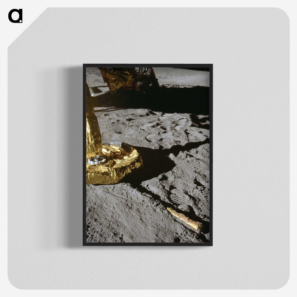1-21_Apollo-Moon-Landing_blk-crop