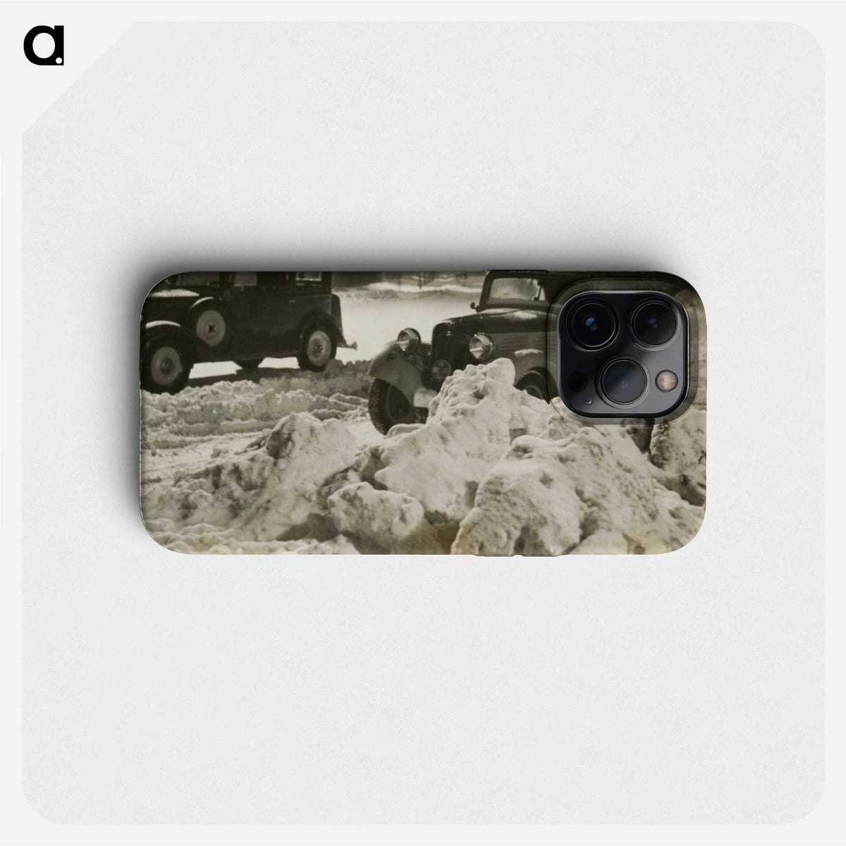 1-23_Milos-Dohnany_phone