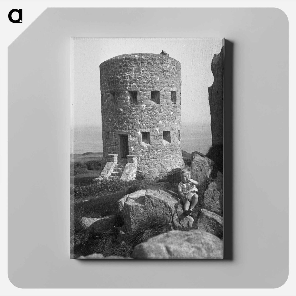 Michael Johnson at Martello Tower, Guernsey - エリック リー ジョンソン Canvas.