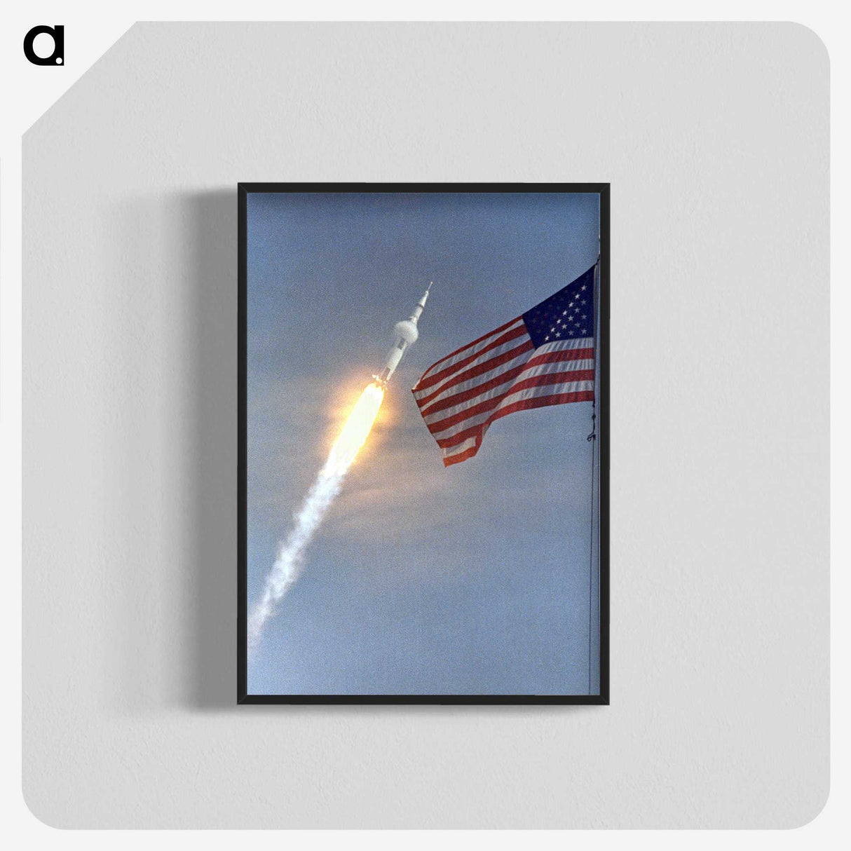 1-33_Apollo-Moon-Landing_blk-crop
