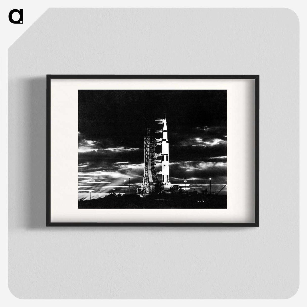 1-35_Apollo-Moon-Landing_blk