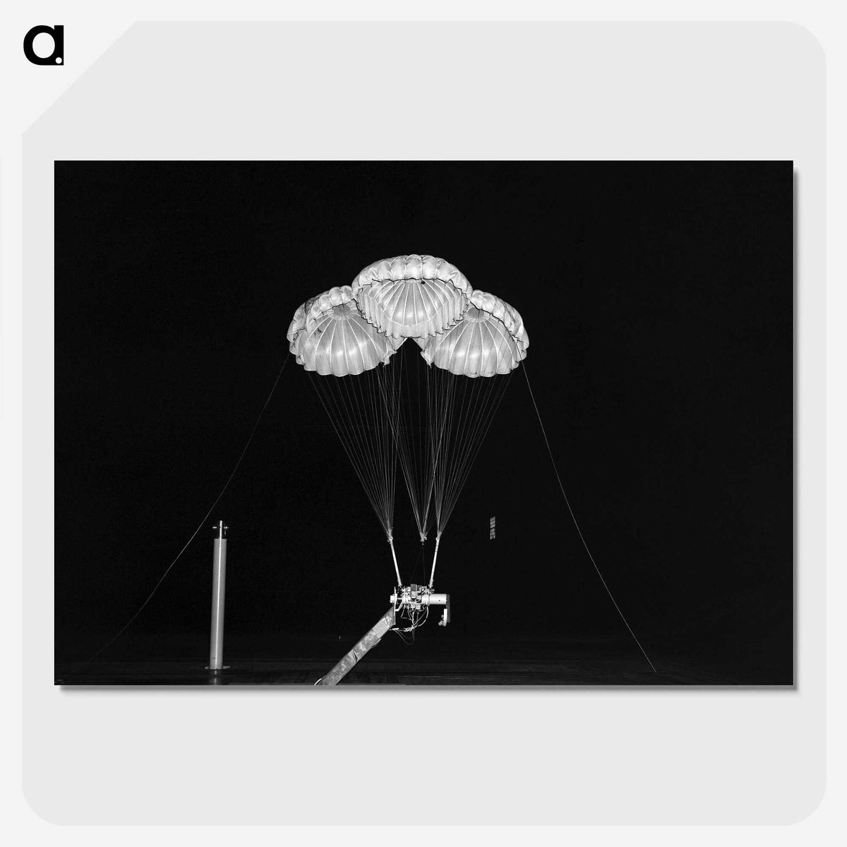 1-40_Apollo-Moon-Landing_picture-crop