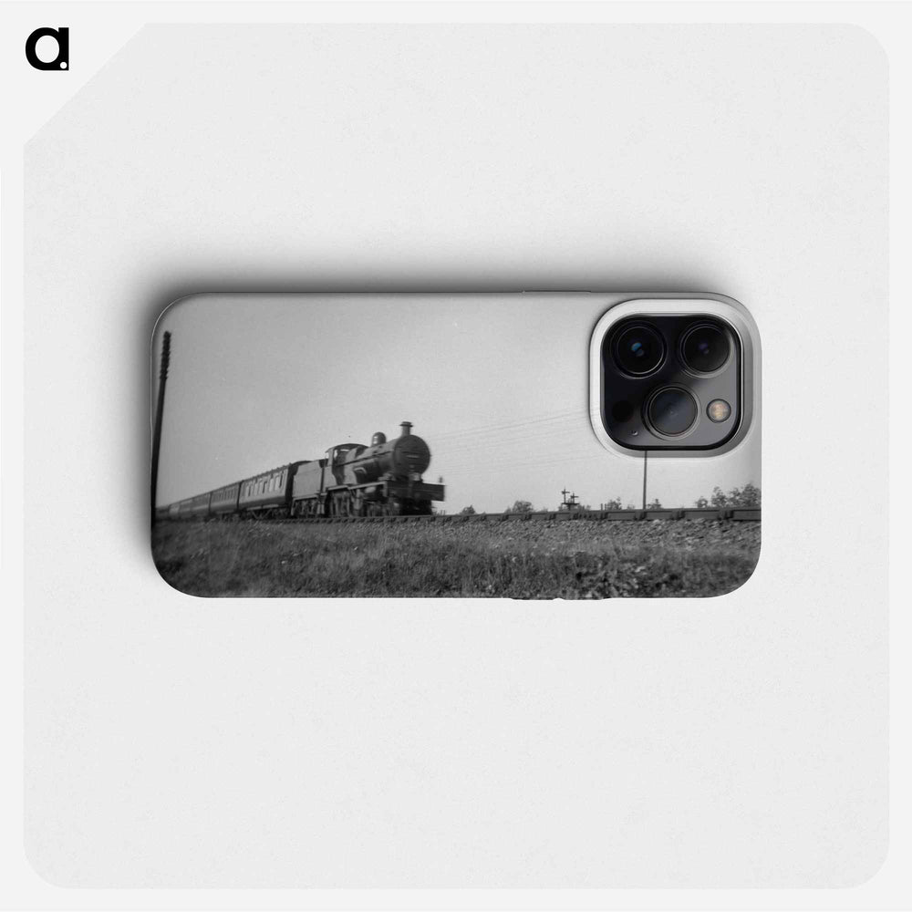 Train on the tracks, Hendon, London - エリック リー ジョンソン Phone Case.