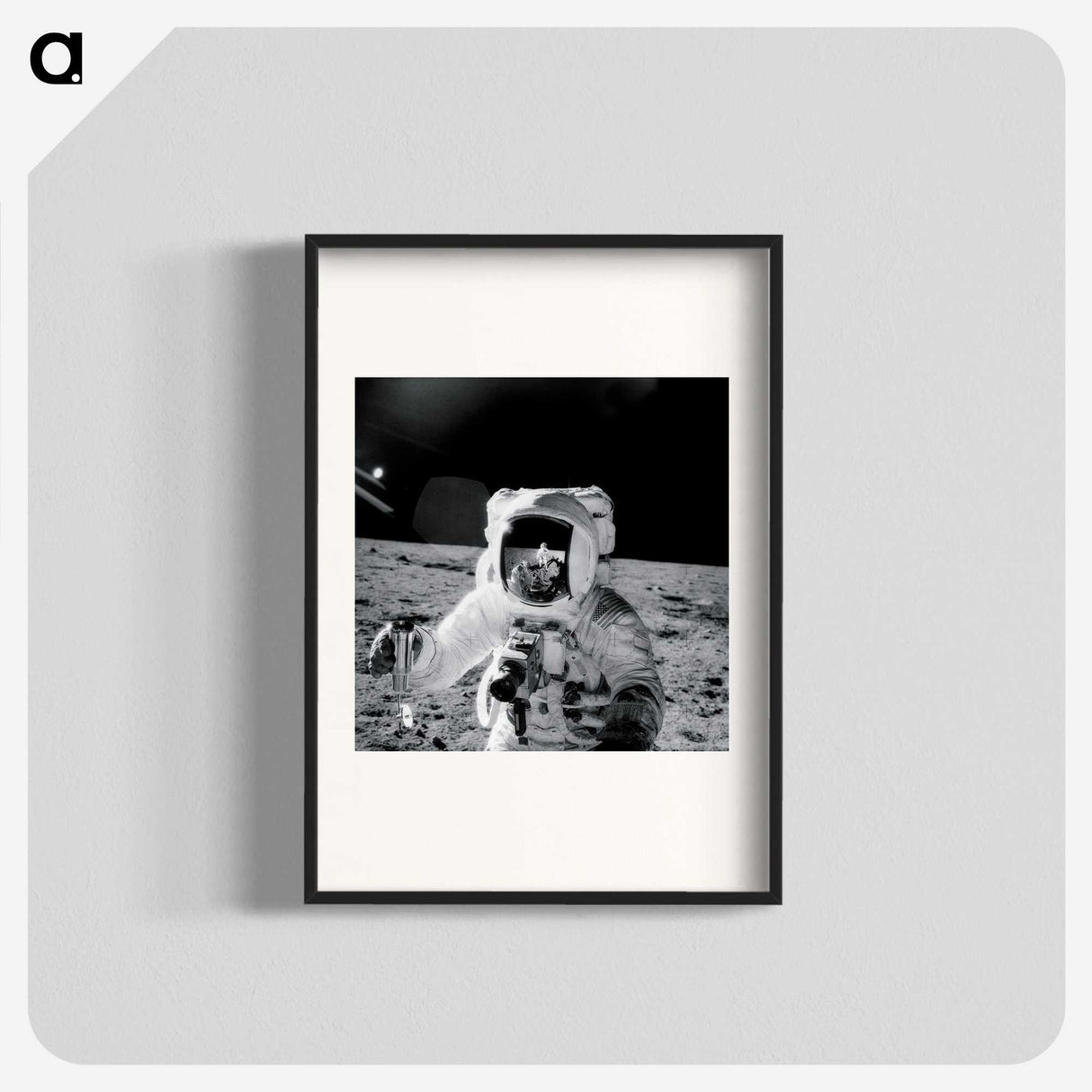 1-4_Apollo-Moon-Landing_blk