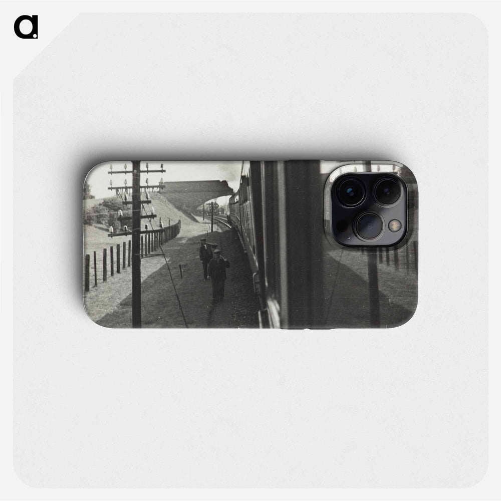 Reflections on a train, England - エリック リー ジョンソン Phone Case.
