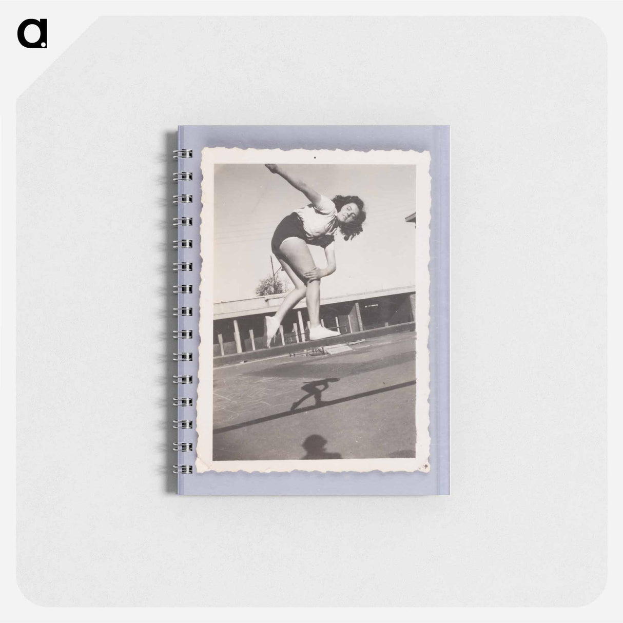 アートメモ帳-Woman Bending on a Beam with Shadow Below
- セントルイス美術館 Memo.