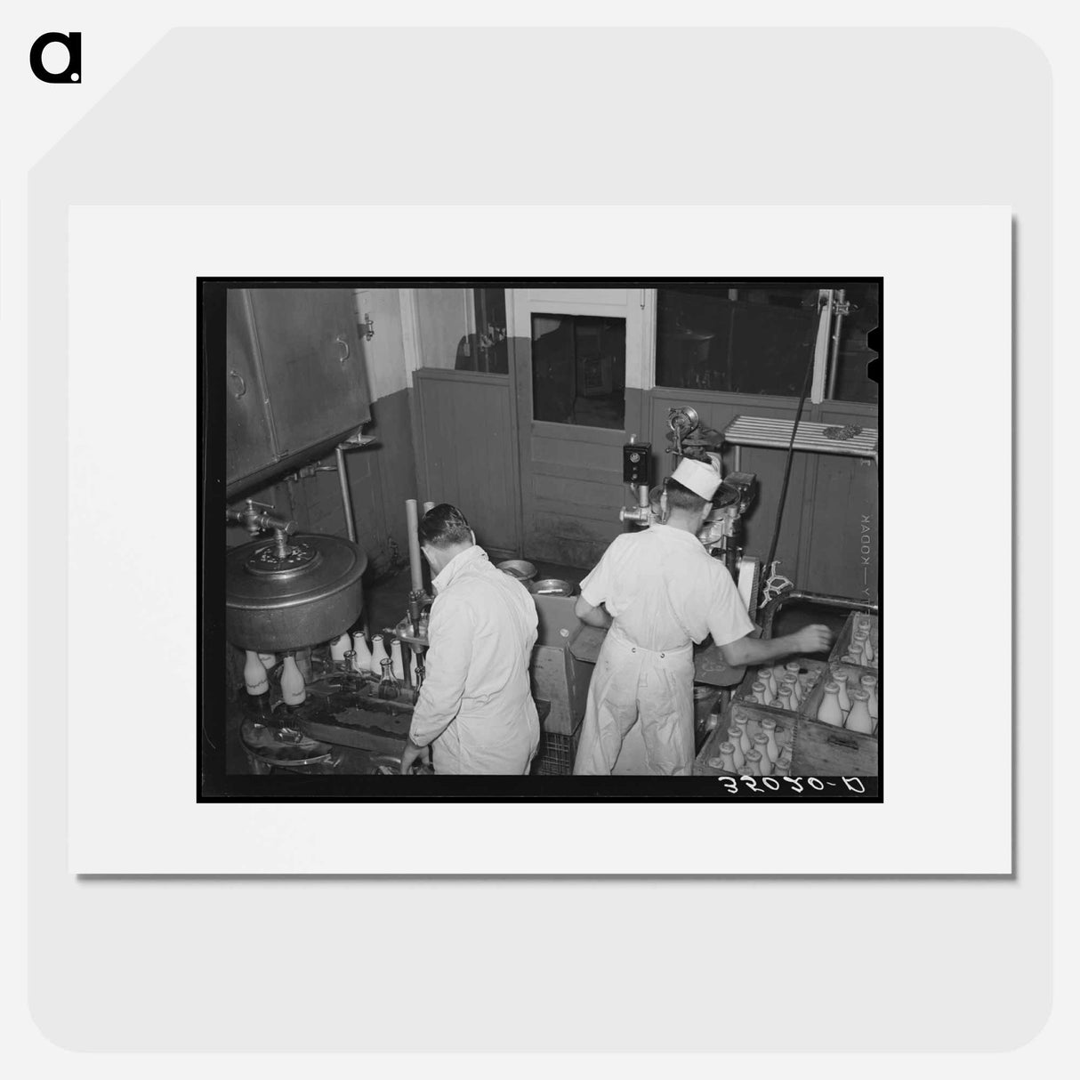 アートポスター-Bottling Milk at Creamery
- ラッセル リー Poster.