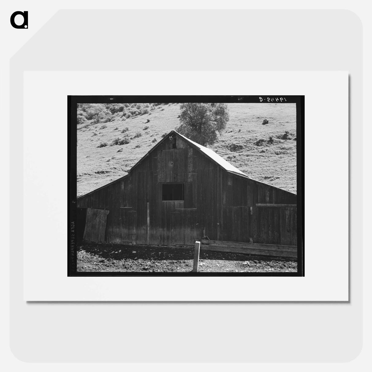 アートポスター-Barn in a valley back of Mission San Jose - ドロテア ラング Poster.