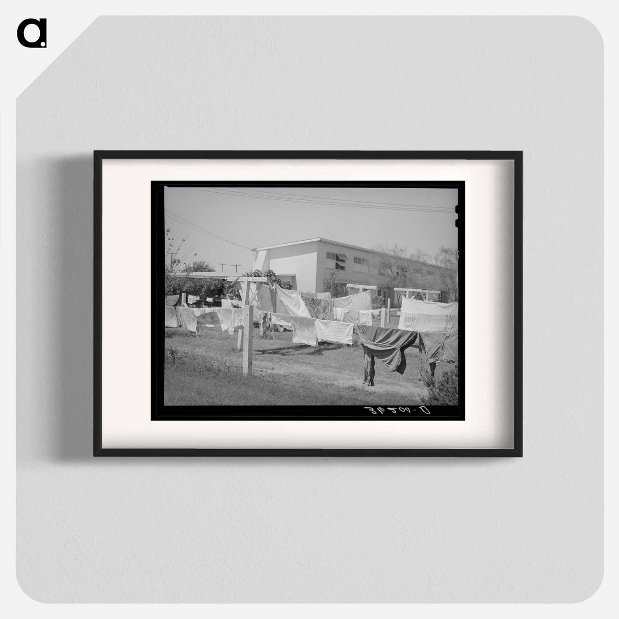 アートポスター-Arizona Apartment Backyard
- ラッセル リー Poster.