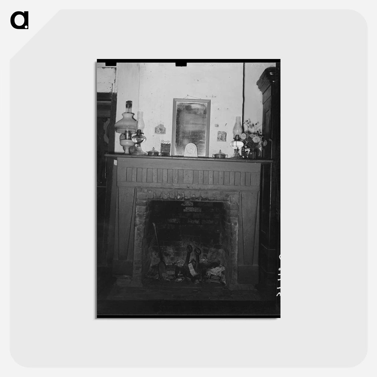 アートポストカード-Fireplace in Acadian Home
- ラッセル リー Postcard.