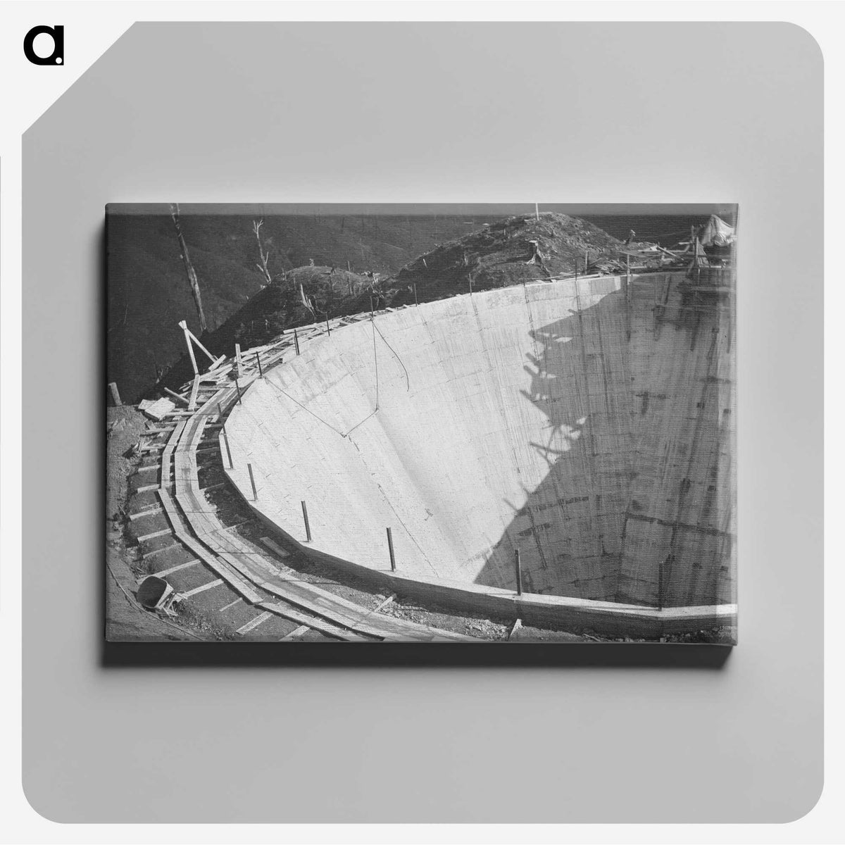 2-66_Leslie-Adkin_canvas