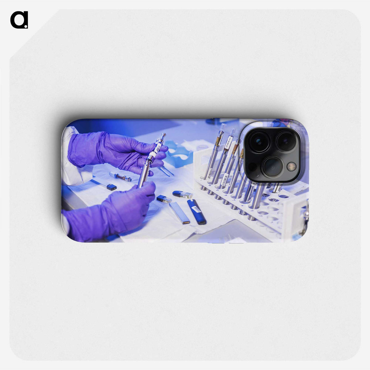 2-76_COVID-19_phone