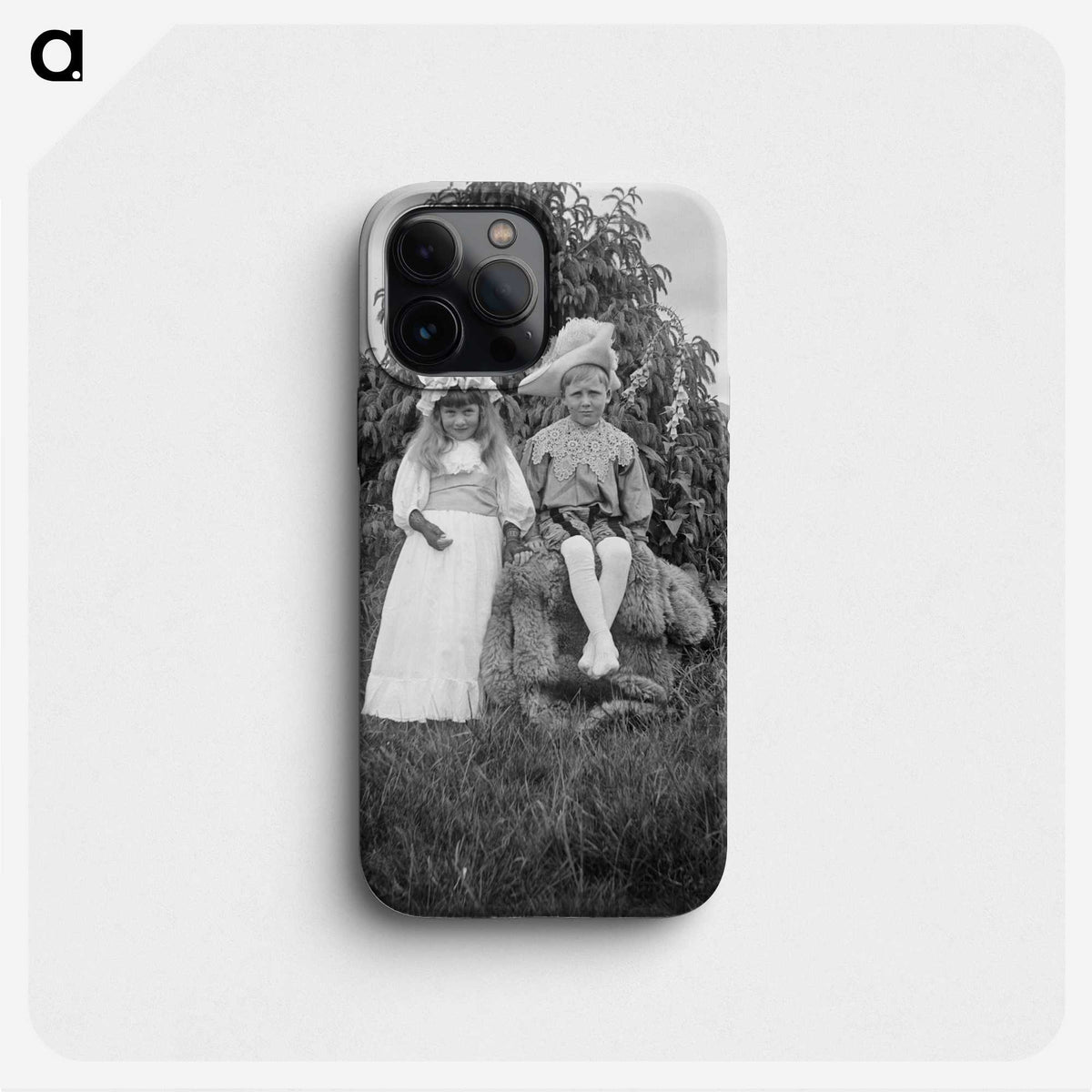 2-76_Leslie-Adkin_phone