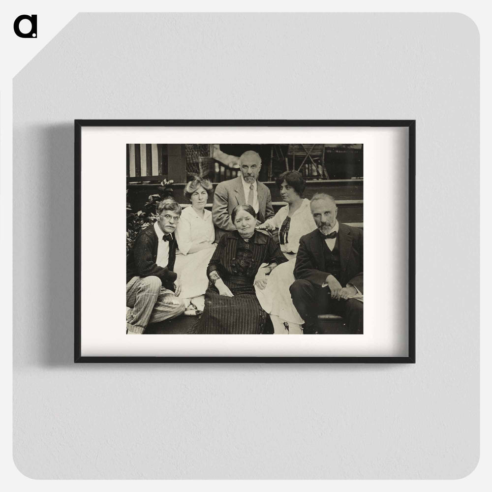 Untitled (Stieglitz, Agnes, mother Hedwig, Julius, Selma, and Lee on Oaklawn steps) - アルフレッド スティーグリッツ Poster.