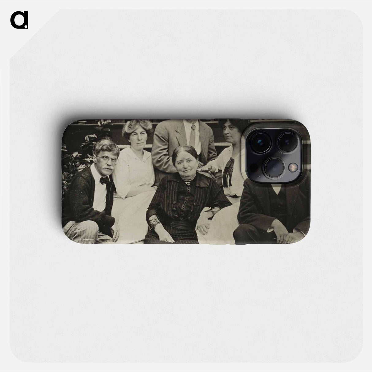 Untitled (Stieglitz, Agnes, mother Hedwig, Julius, Selma, and Lee on Oaklawn steps) - アルフレッド スティーグリッツ Phone Case.