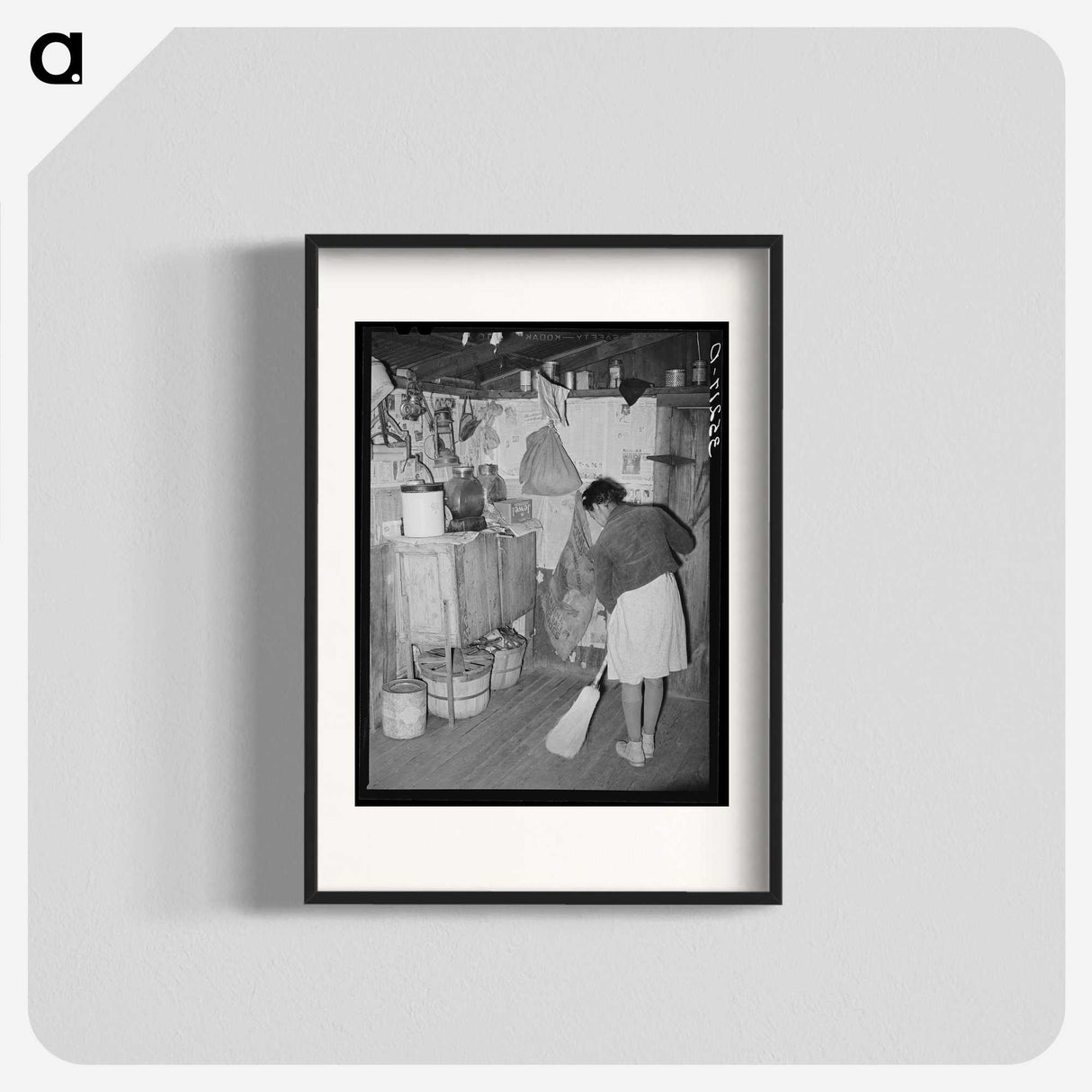 2-96_Russell-Lee_blk