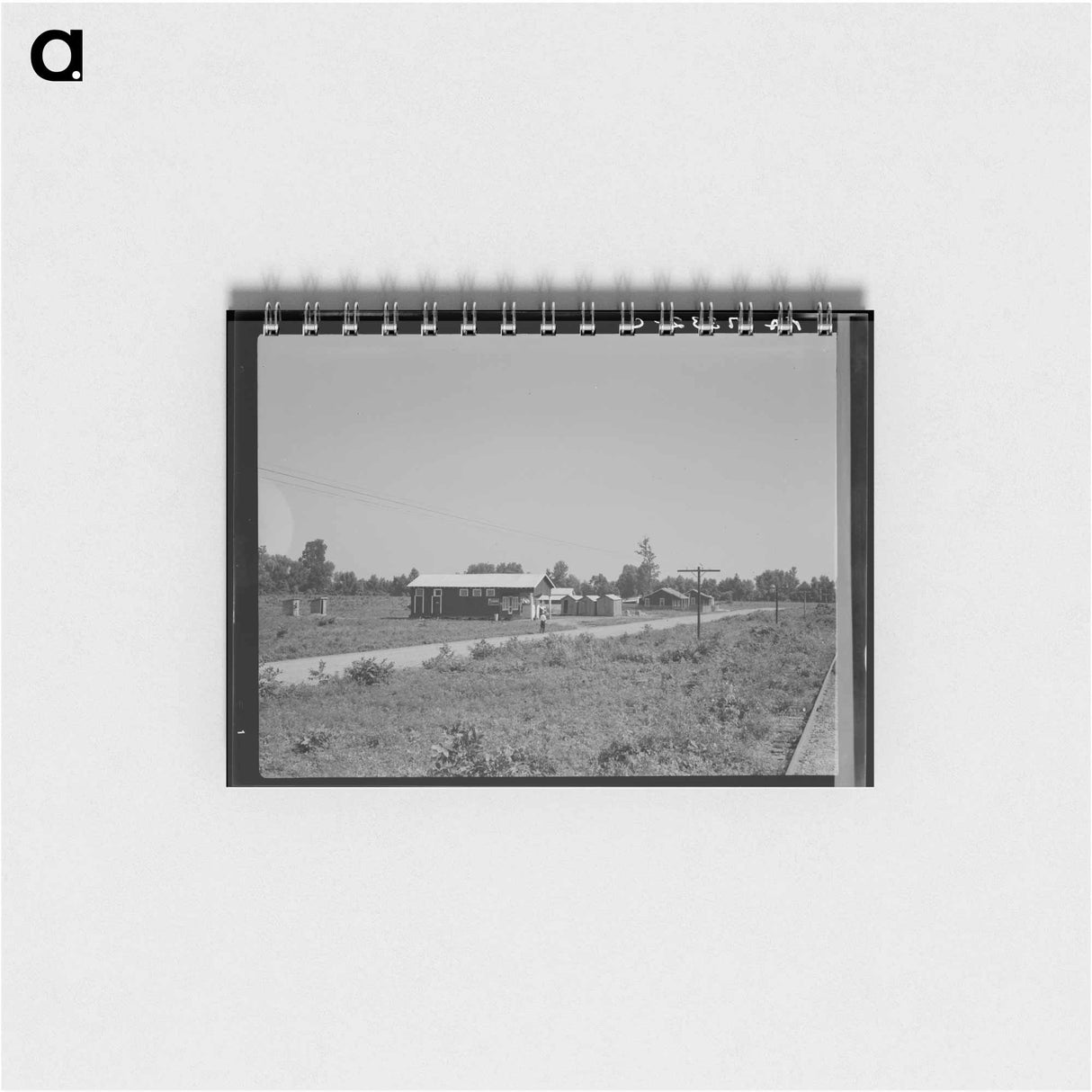 アートメモ帳-Approach to the Delta cooperative farm from highway, cooperative store in foreground. Hillhouse, Mississippi. Sourced from the Library of Congress. - ドロテア ラング Memo.