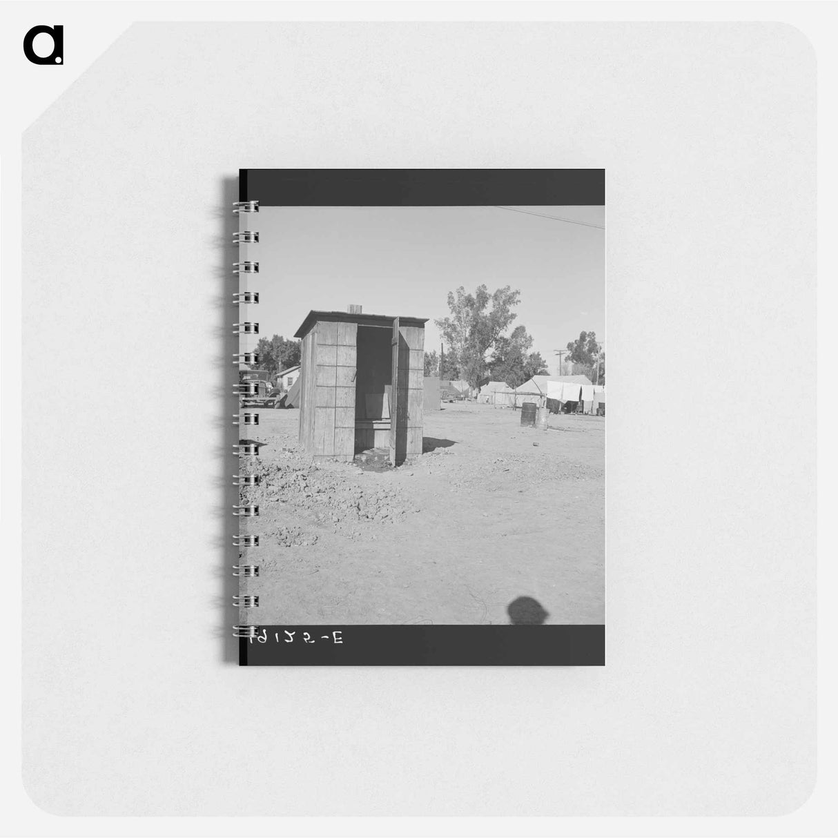 Sanitary facilities in camp of carrot pullers - ドロテア ラング Memo.