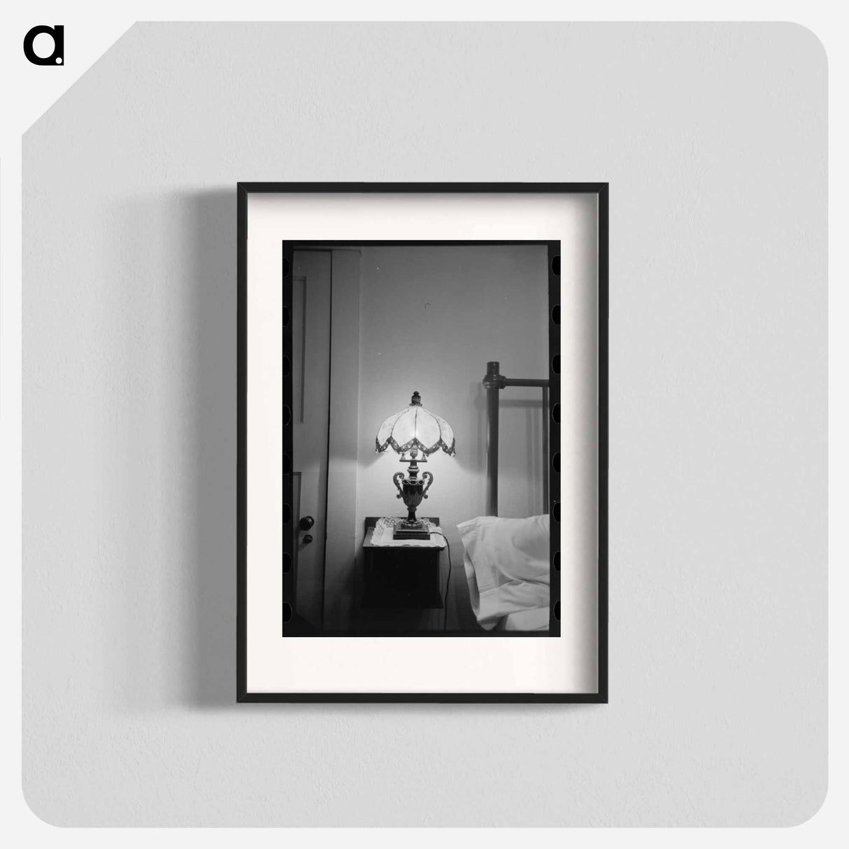 アートポスター-Bedroom with Lamp
- ラッセル リー Poster.