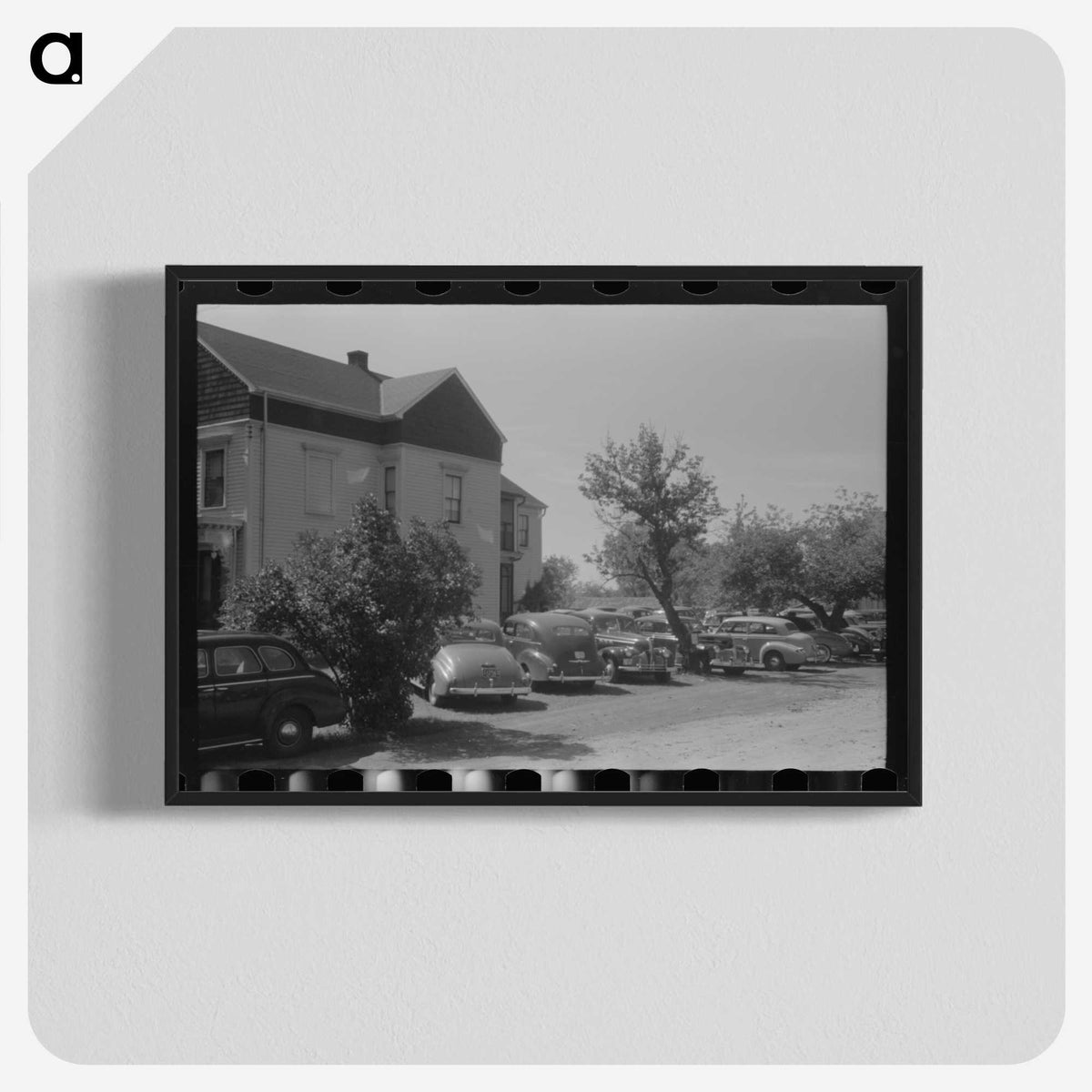 3-17_Marion-Post-Wolcott_blk-crop