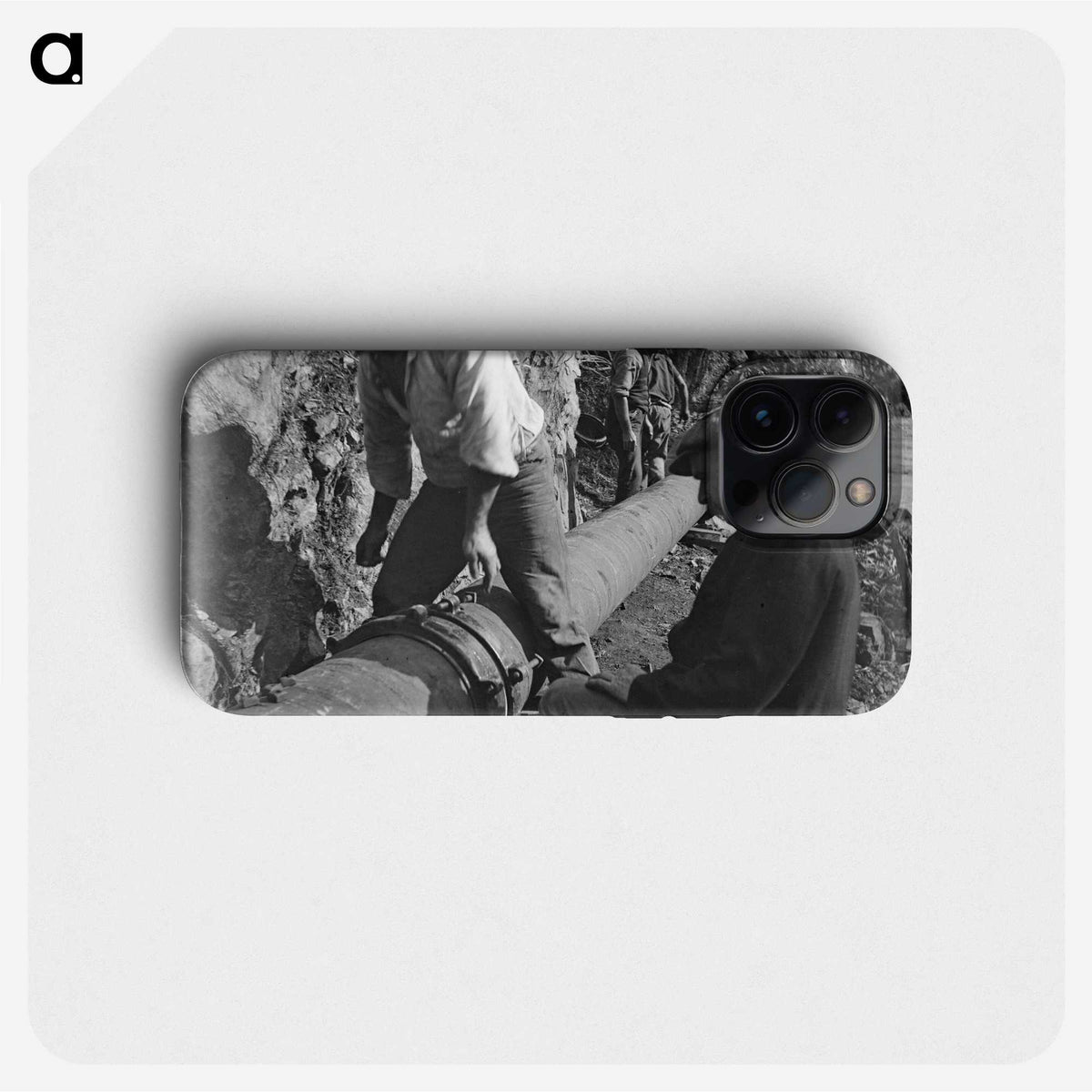 3-45_Leslie-Adkin_phone