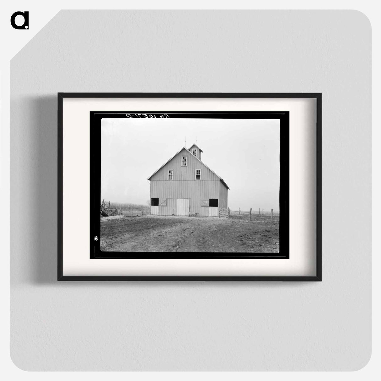 アートポスター-Barn on Roy Conner's Farm
- ラッセル リー Poster.