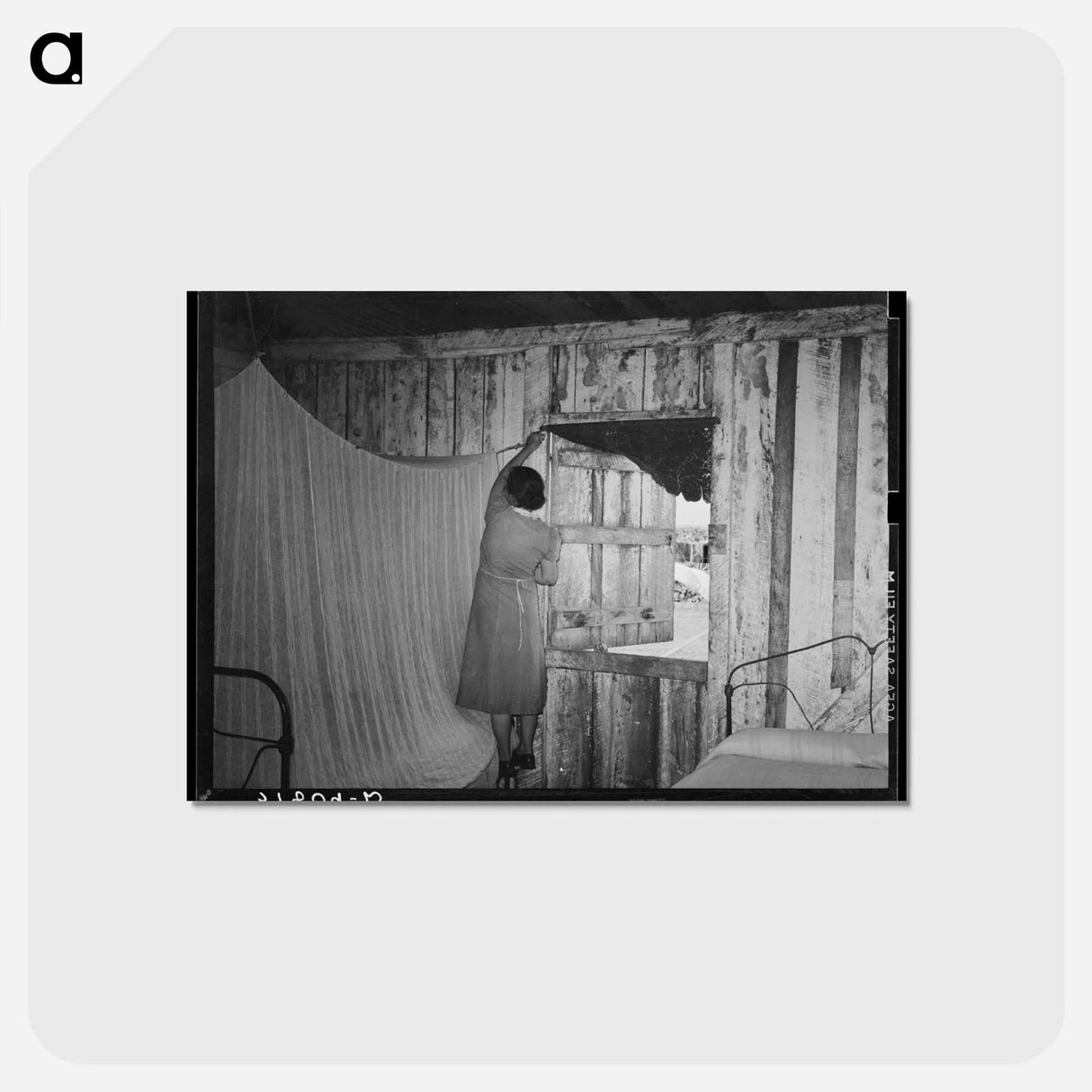 アートポストカード-Sweeping the Kitchen
- ラッセル リー Postcard.