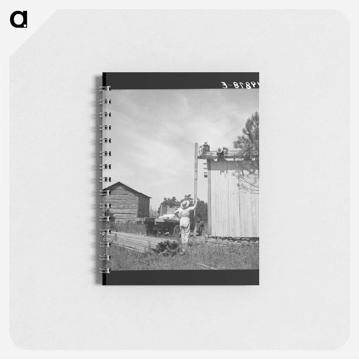 アートメモ帳-Building plank tobacco barn to replace old log one - ドロテア ラング Memo.