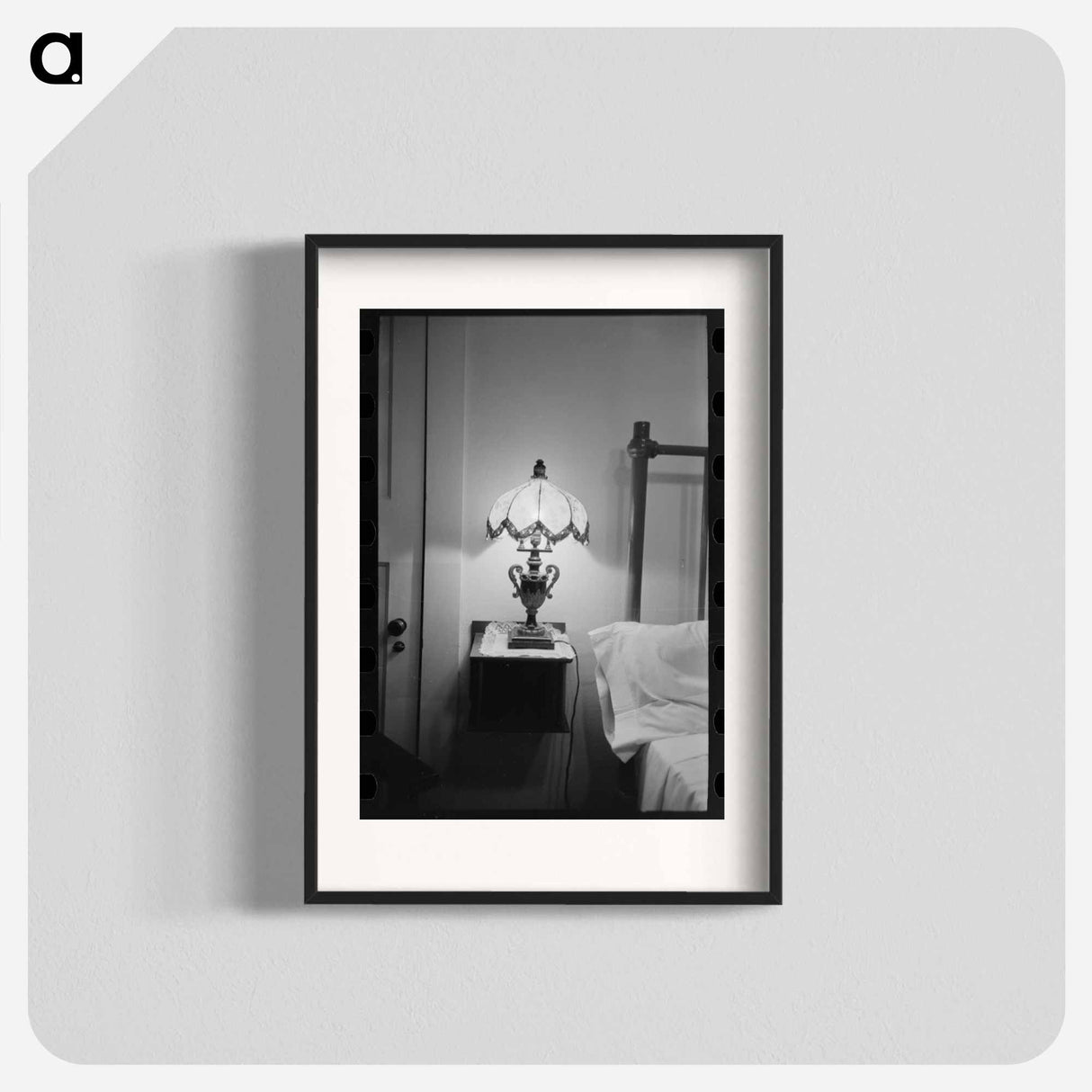 アートポスター-Bedroom with Lamp
- ラッセル リー Poster.