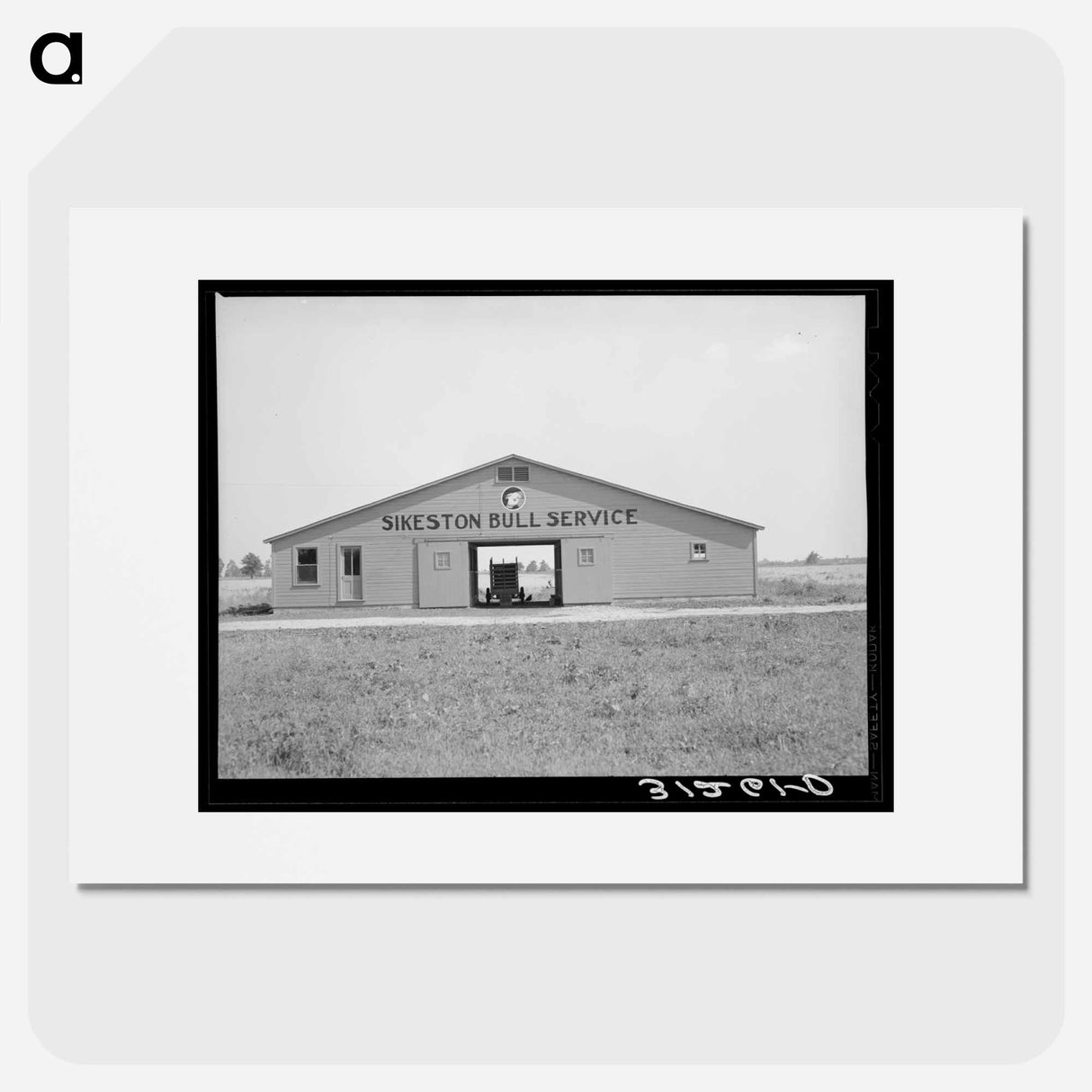 アートポスター-Barn near Sikeston, Missouri
- ラッセル リー Poster.