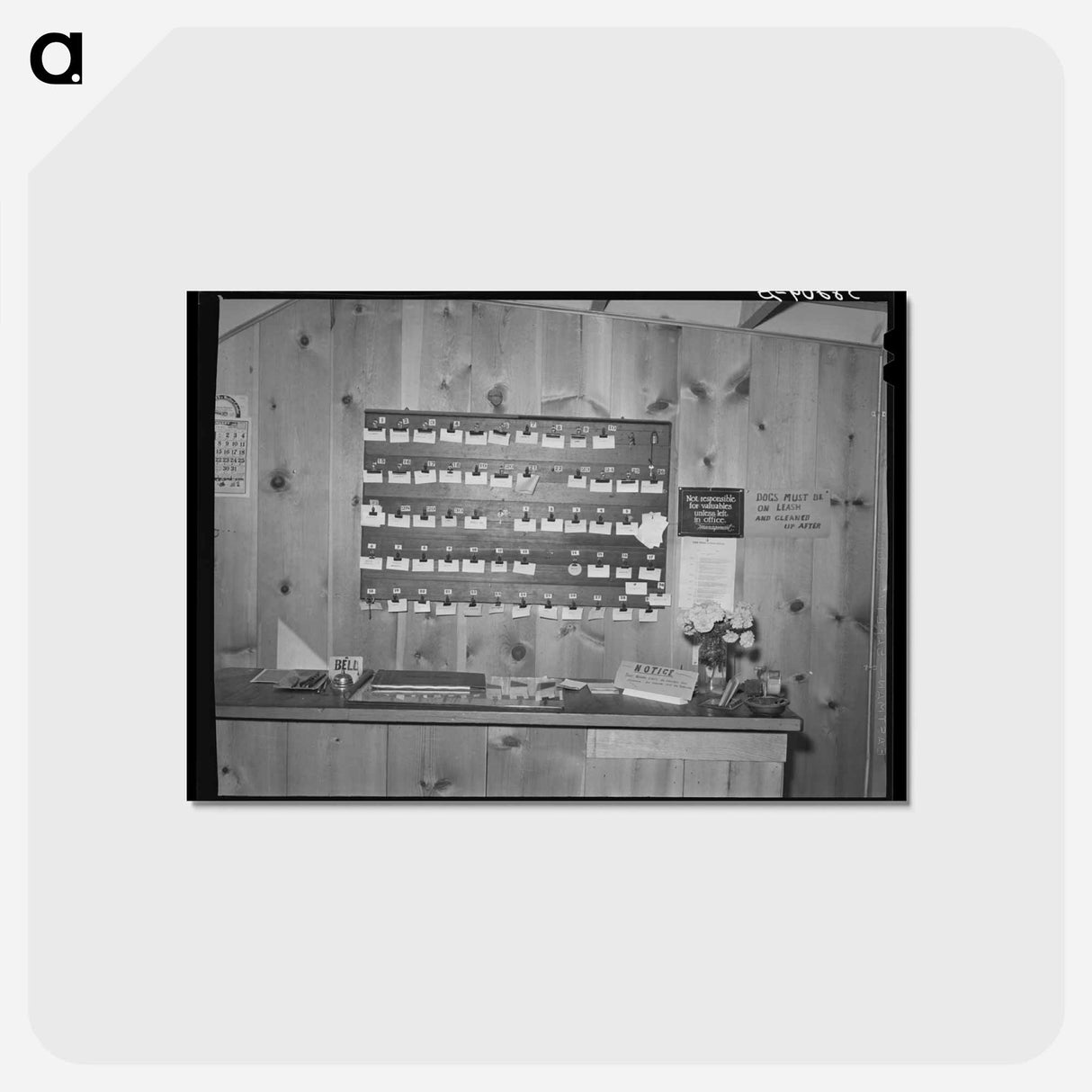 アートポストカード-Tourist Court Keys and Desk
- ラッセル リー Postcard.