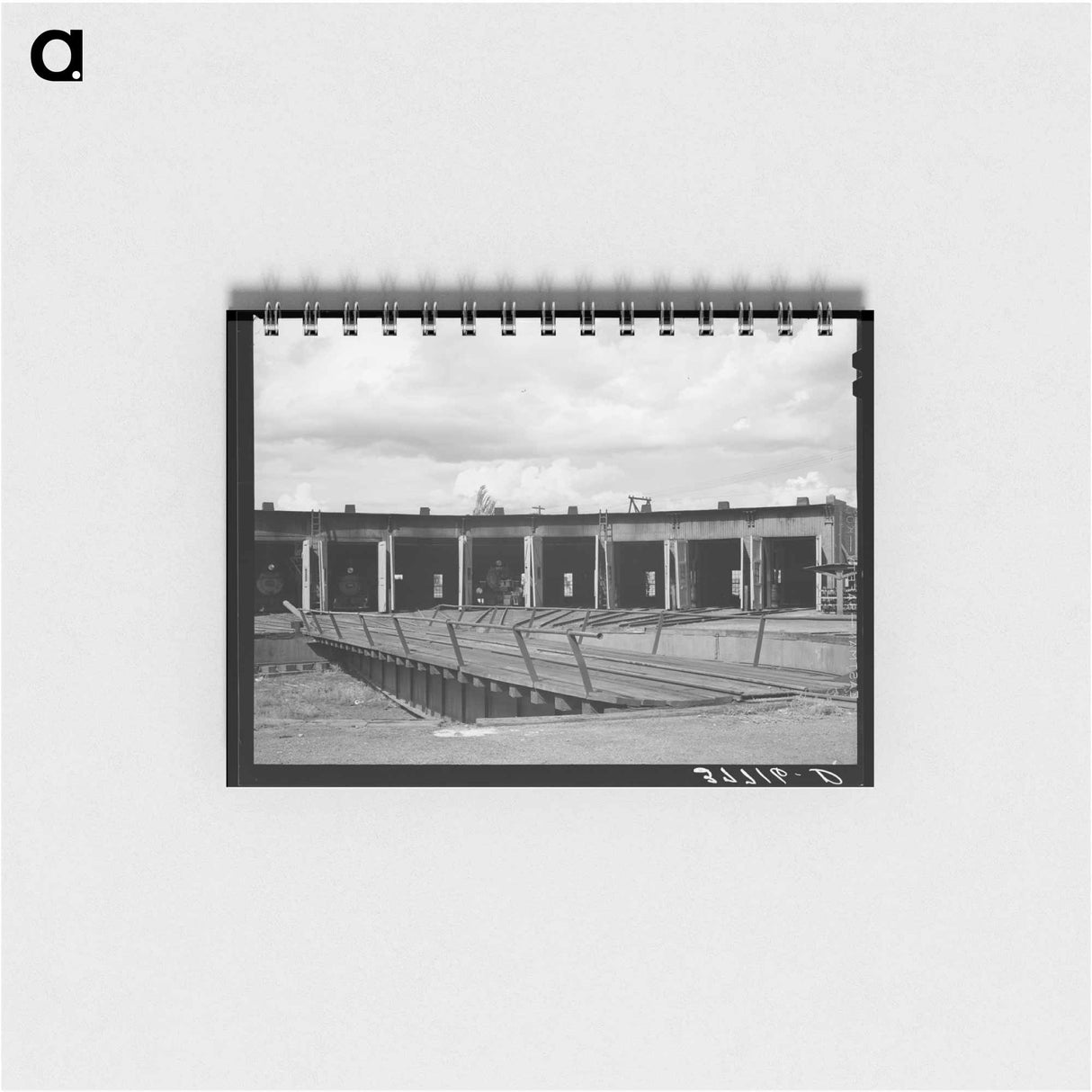 アートメモ帳-Roundhouse and Turntable at Durango
- ラッセル リー Memo.