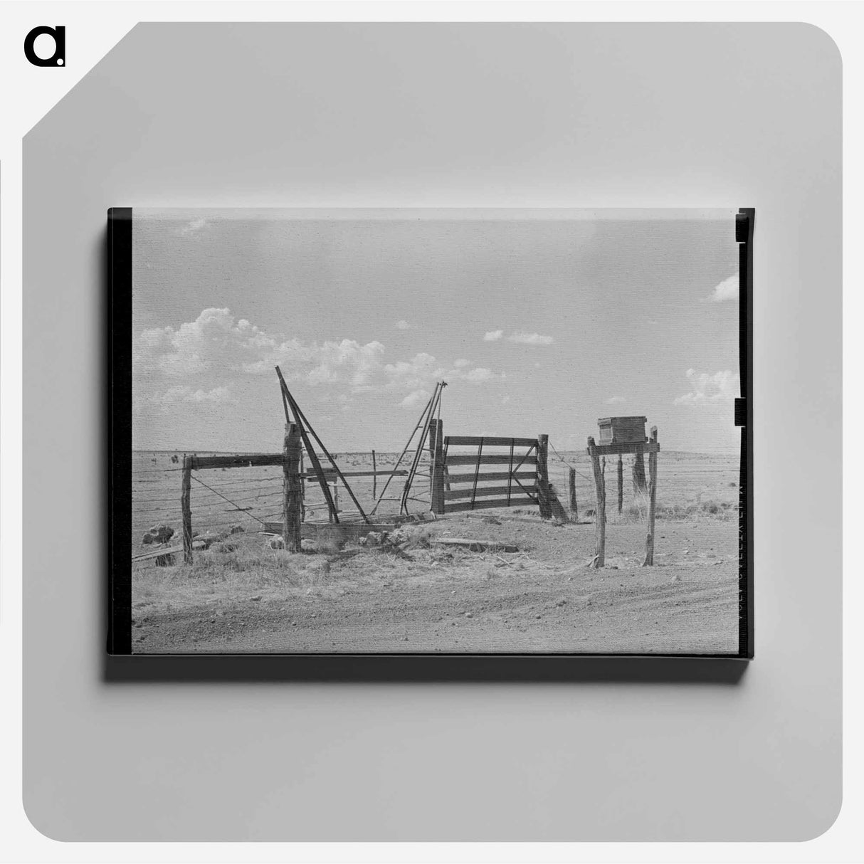 アートパネル-Cattle Guard Gate and Mail Box on Ranch
- ラッセル リー Canvas.