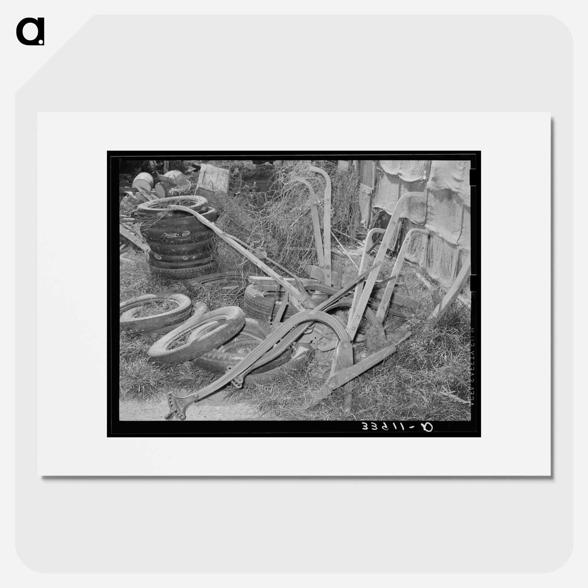 アートポスター-Agricultural Artifacts and Discarded Tires, Oklahoma City
- ラッセル リー Poster.