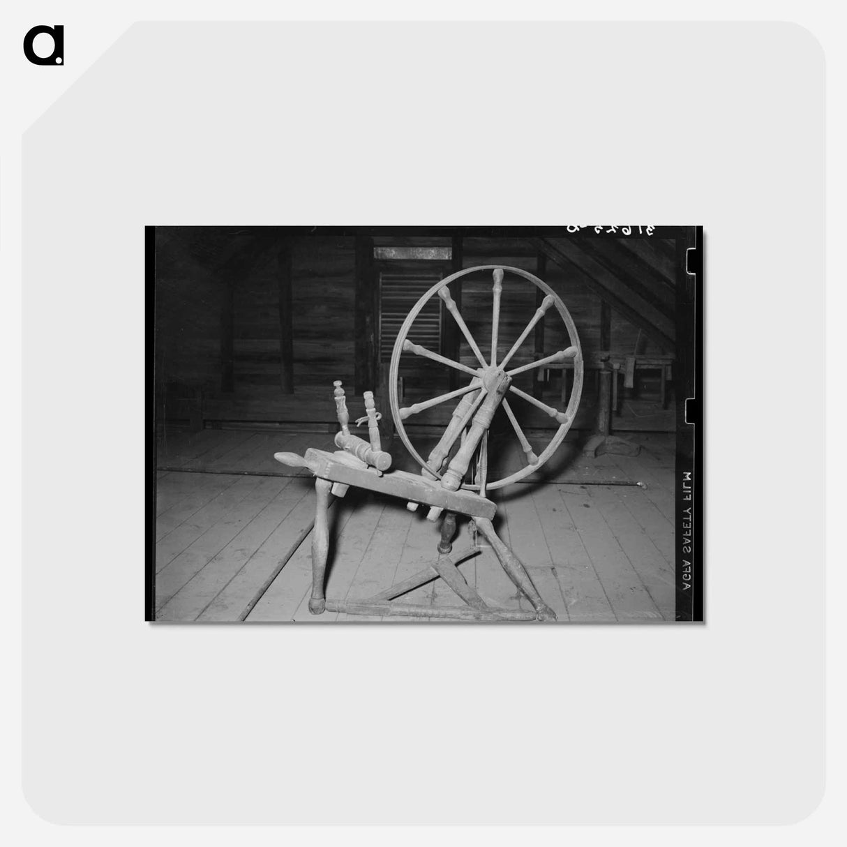 アートポストカード-Spinning Wheel in Attic
- ラッセル リー Postcard.