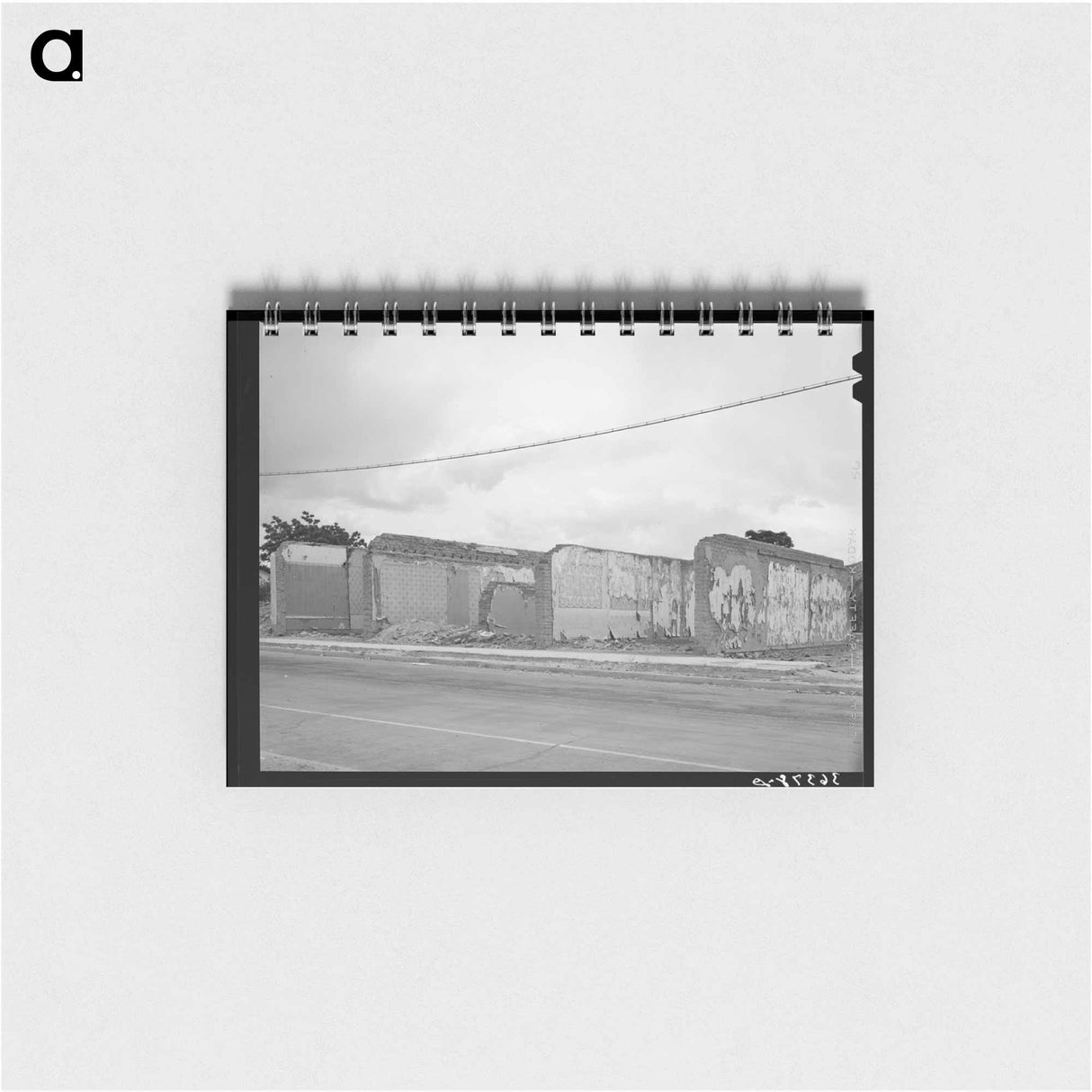 アートメモ帳-Crumbling Walls, Tombstone, Arizona
- ラッセル リー Memo.