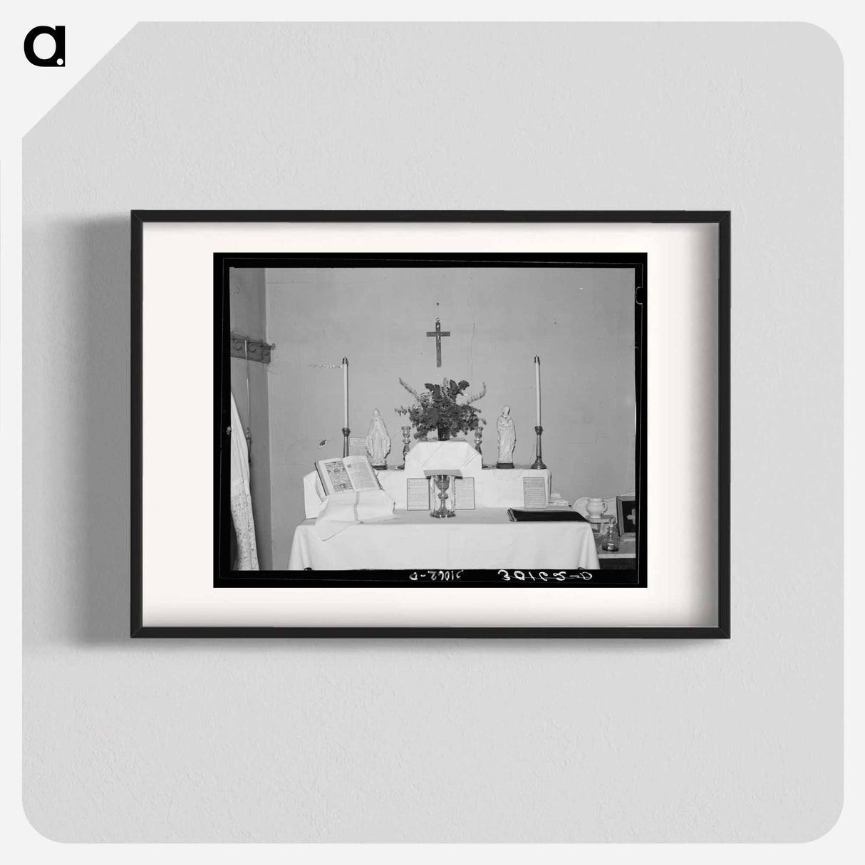 アートポスター-Chapel of Catholic Priest at Home of Jim Hardin, Two Bit Creek, South Dakota
- ラッセル リー Poster.