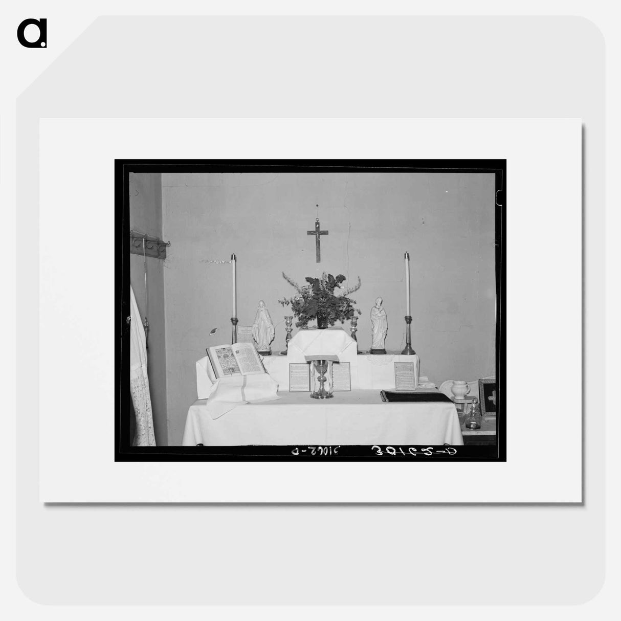 アートポスター-Chapel of Catholic Priest at Home of Jim Hardin, Two Bit Creek, South Dakota
- ラッセル リー Poster.