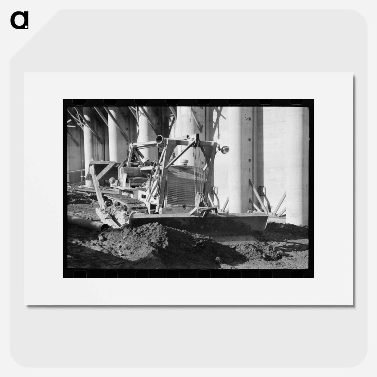 アートポスター-Bulldozer at Work at Shasta Dam
- ラッセル リー Poster.