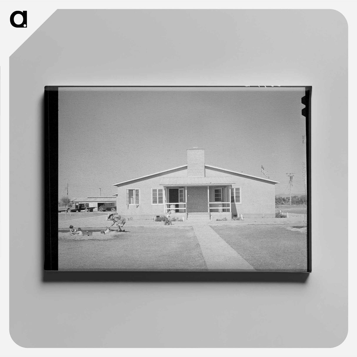 アートパネル-Rear of WPA Nursery School, Agua Fria Migratory Labor Camp
- ラッセル リー Canvas.