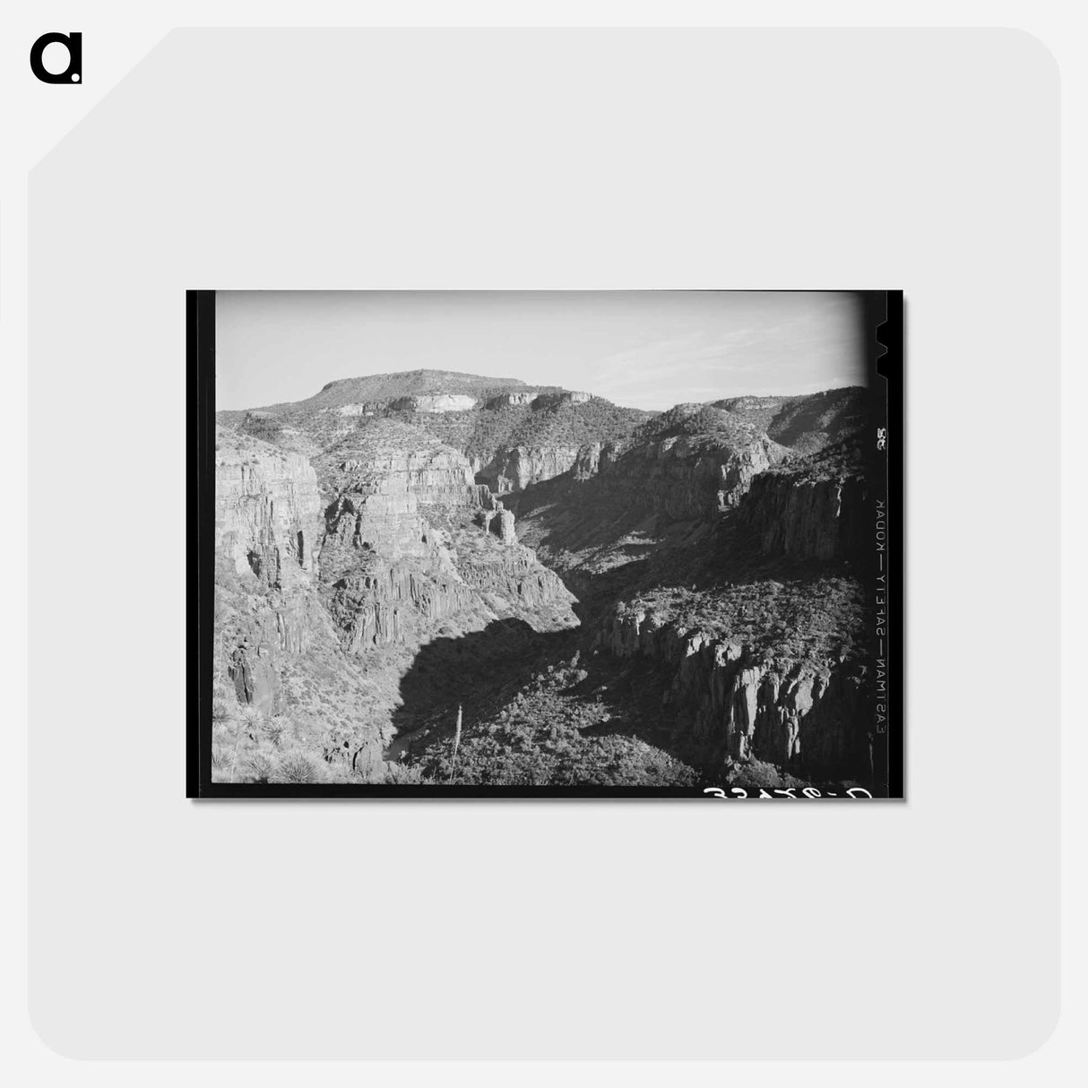 アートポストカード-Black River Canyon at Beckers Butte, Gila County, Arizona
- ラッセル リー Postcard.