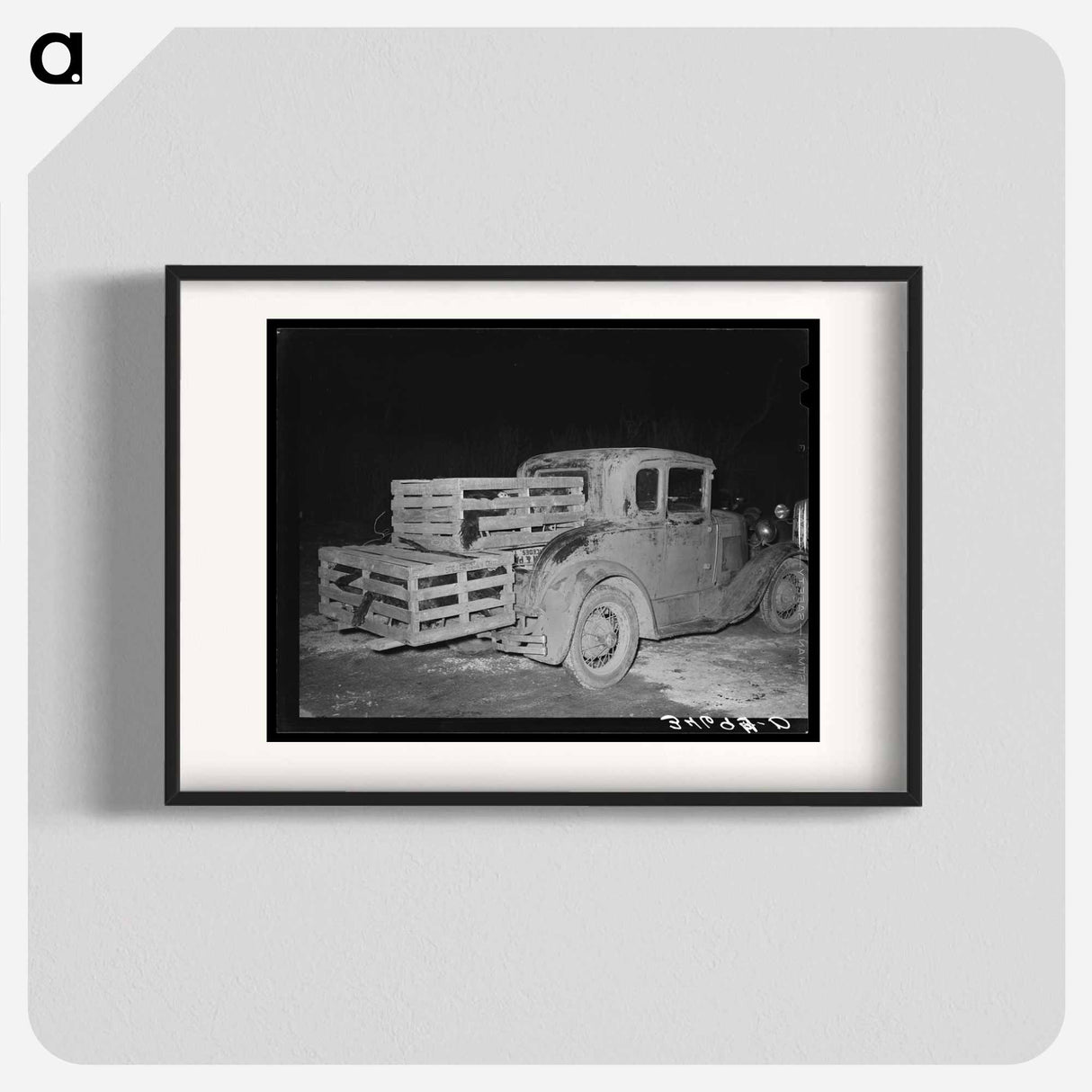 アートポスター-Automobile with Turkeys at Cooperative Poultry Warehouse
- ラッセル リー Poster.
