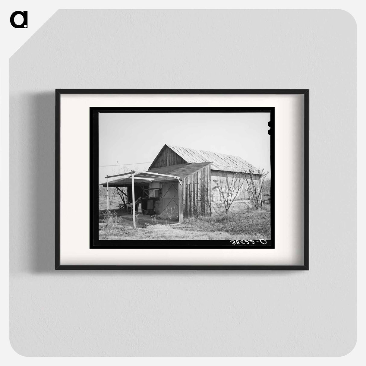 アートポスター-Building of Old Virginia City Used as Barn
- ラッセル リー Poster.