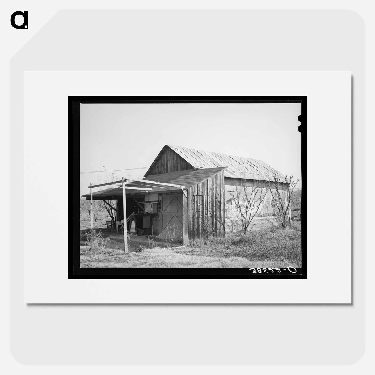 アートポスター-Building of Old Virginia City Used as Barn
- ラッセル リー Poster.
